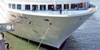 Olas de ocho metros golpearon un crucero
