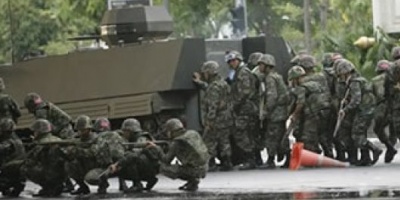 Tailandia: los camisas rojas y ejército intercambian tiros