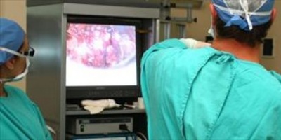 "Cirugía mini-invasiva en urología: una tendencia global "